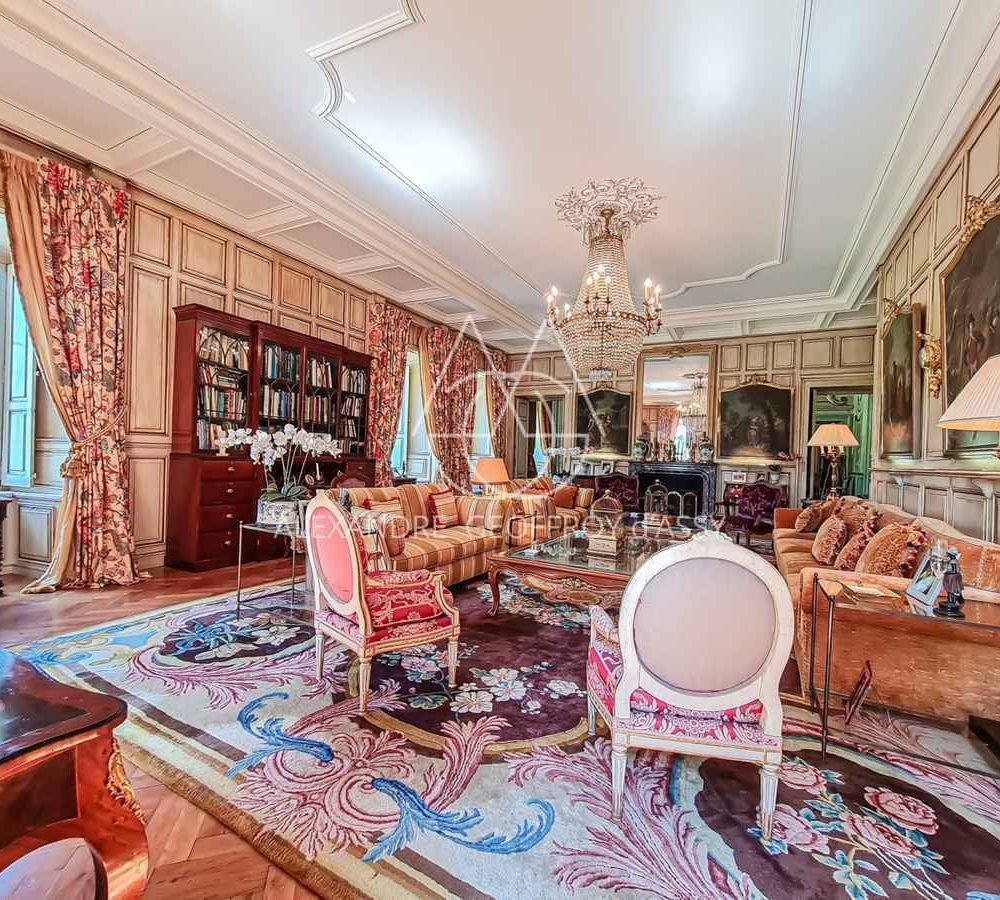 0nicrr5mveaodltd5zq63yqj39qqfbcfr0kx8x5eo