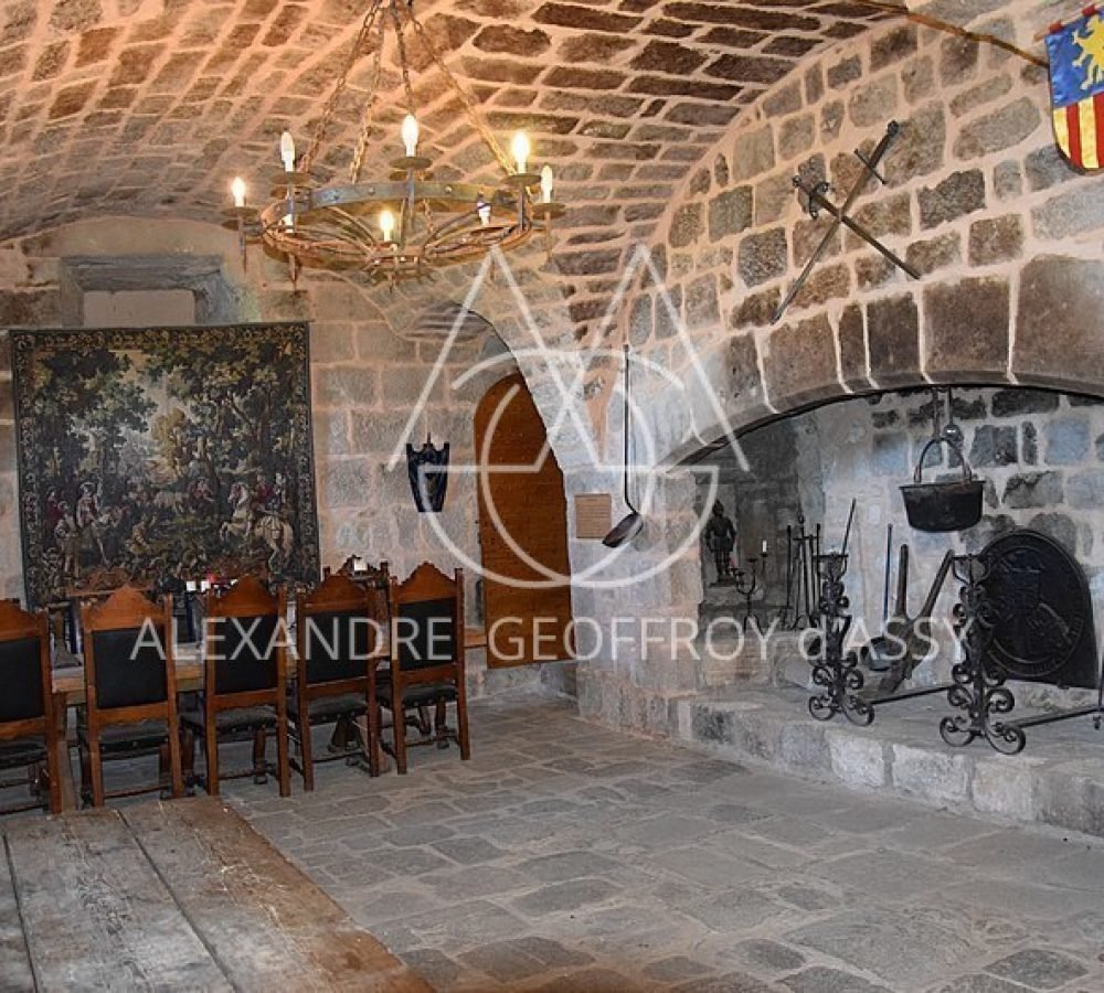 319566-francais-chateau-montreal-ardeche