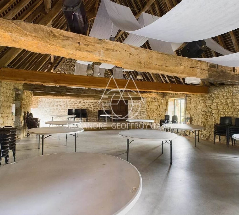 3b9c5cc5f034aa5d0bd4676df2a3da27