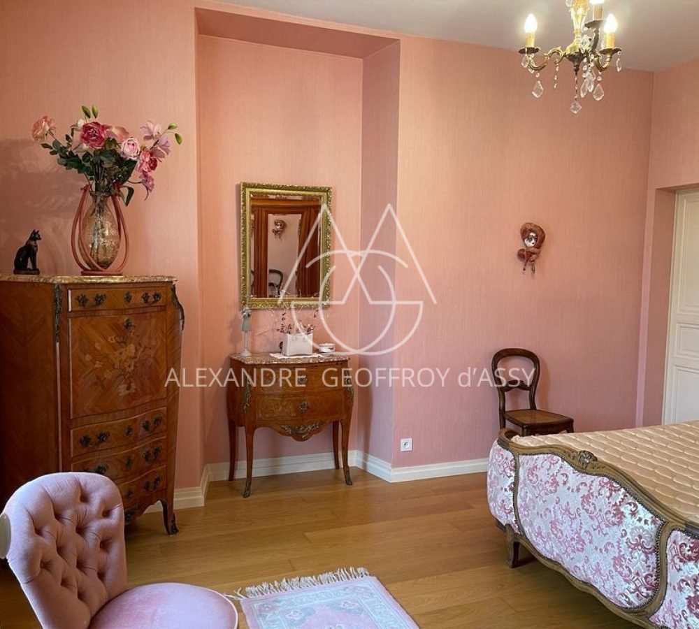 61c27a73-dbec-4895-bd5a-1a81b57e5a85