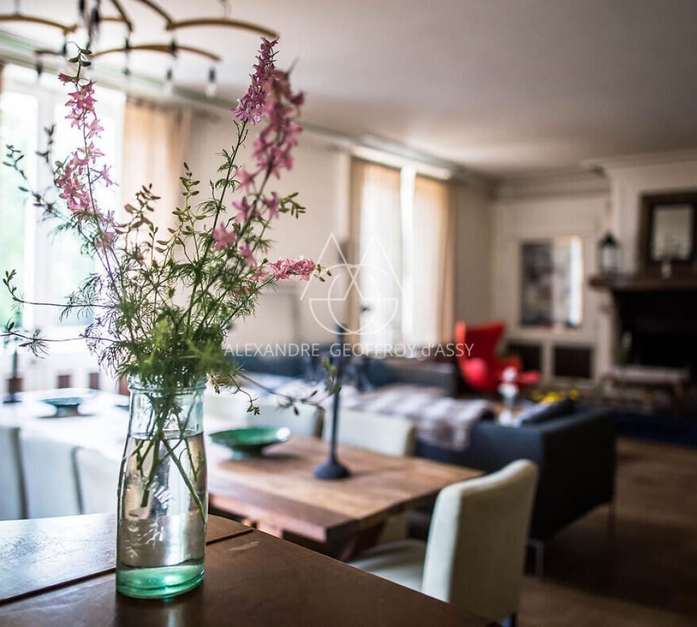 8810e0_d5c73e40723d45988bb3a9edc0b6924e-mv2_d_5472_3648_s_4_