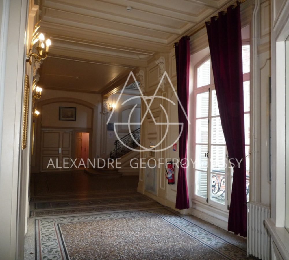 8dca3103-772d-4647-bc4f-0fa0d05e64d6