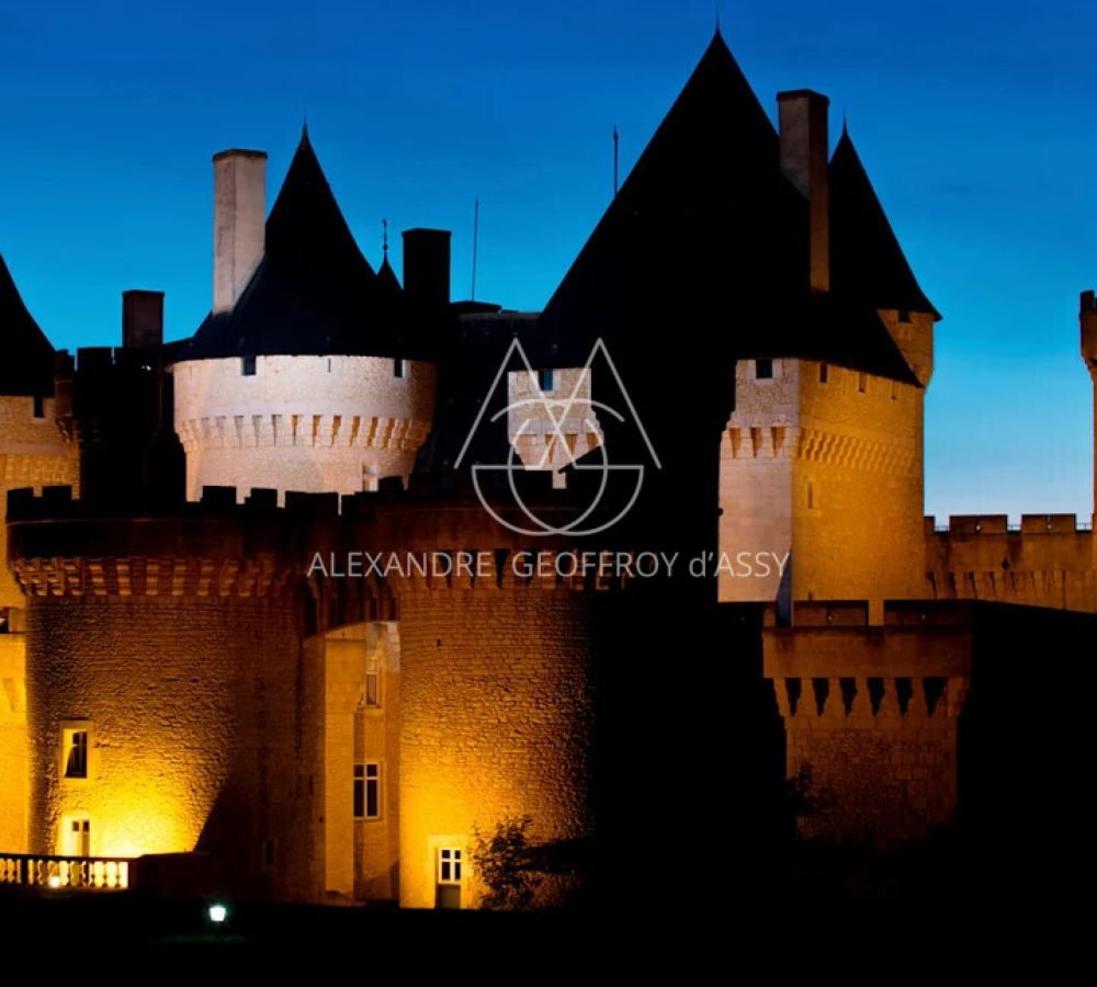 berry-chateau-de-castle-night
