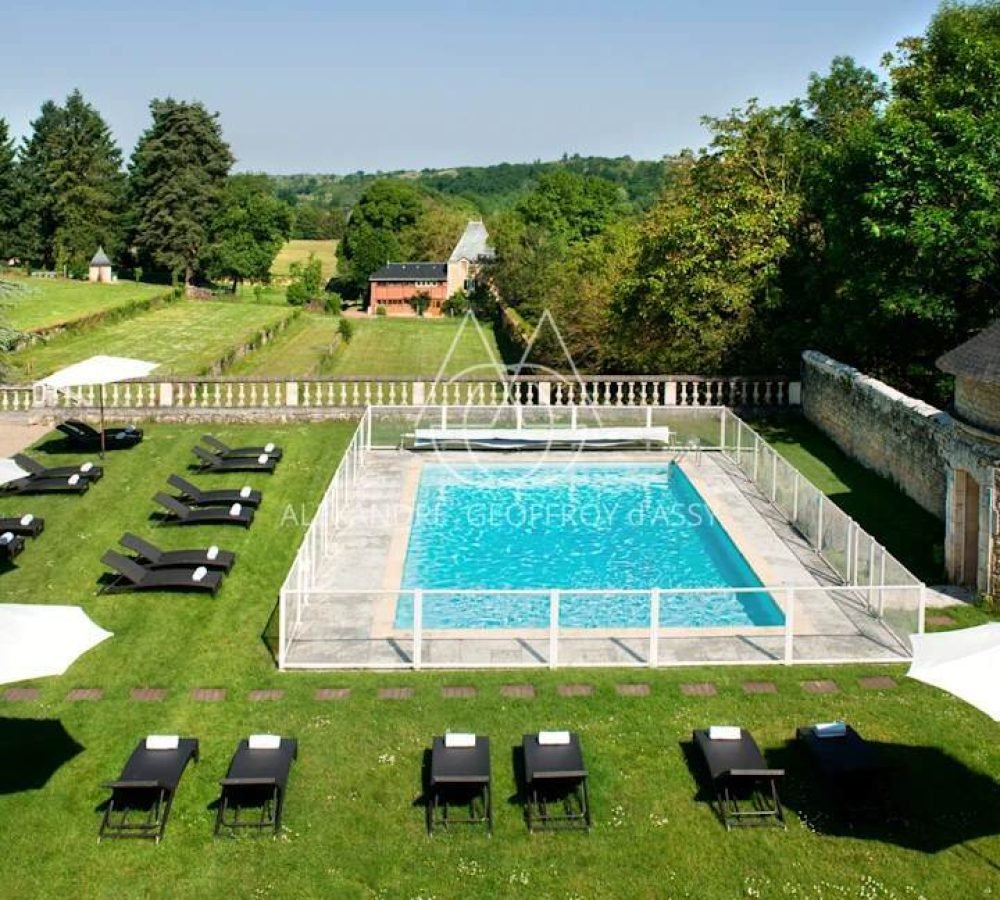 berry-chateau-de-pool