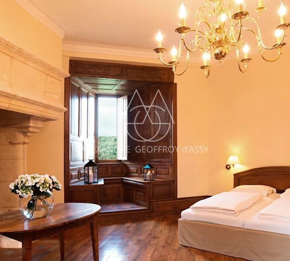 berry-chateau-dehotel-room-1-room-comfort-2-sleeping-area