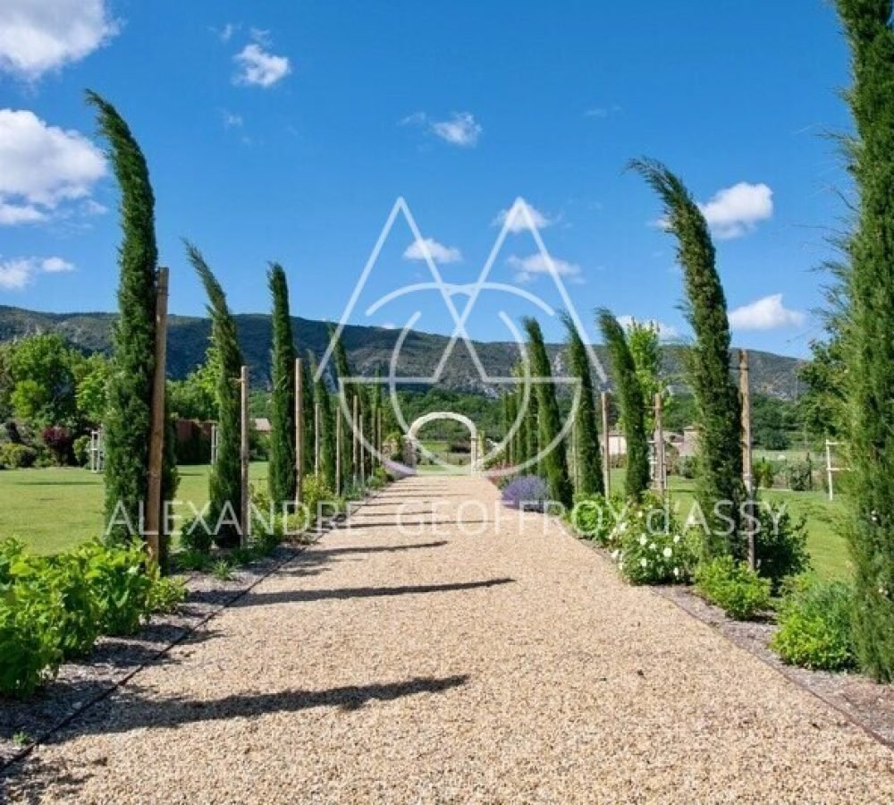 c2f68785-eb03-473e-89b9-0f7f3773c9a3