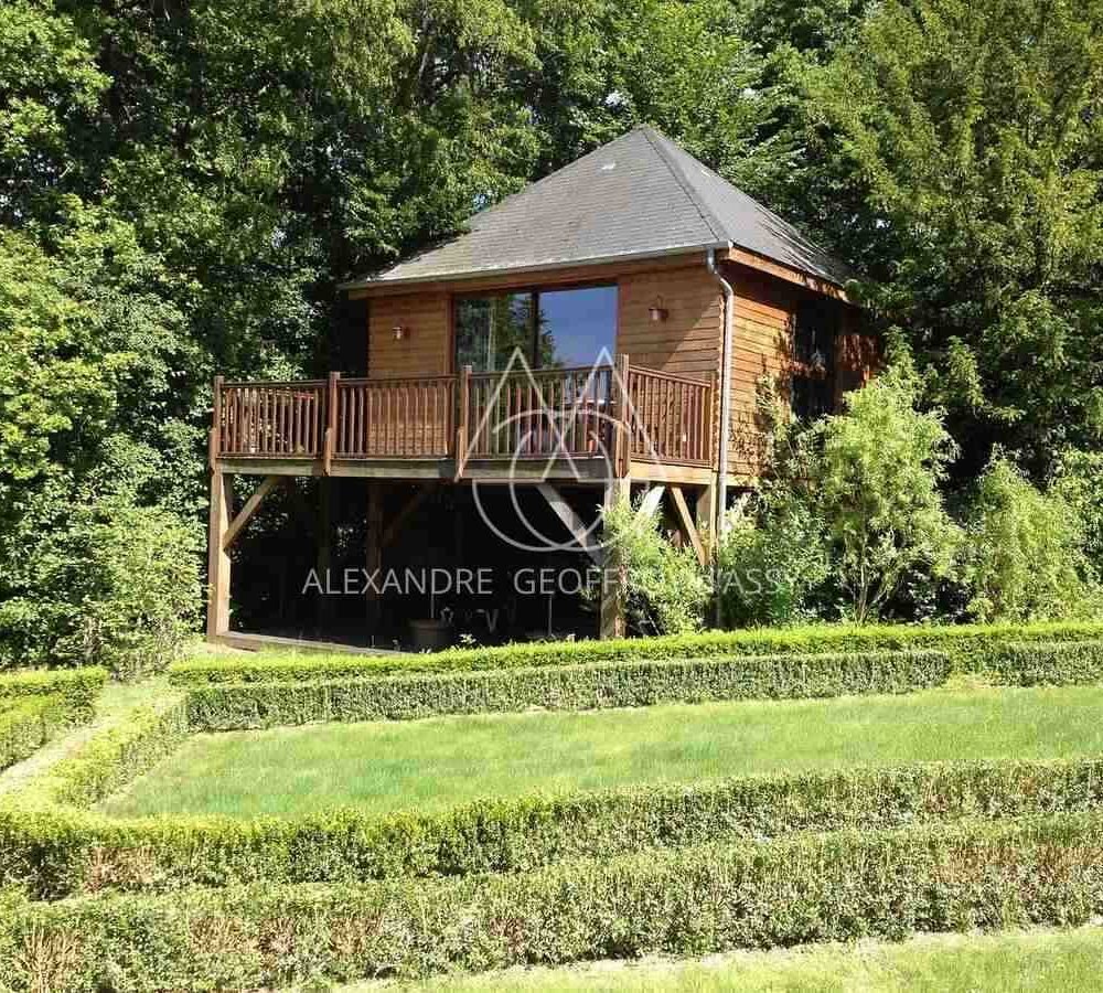 cabane-sur-pilotis-avec