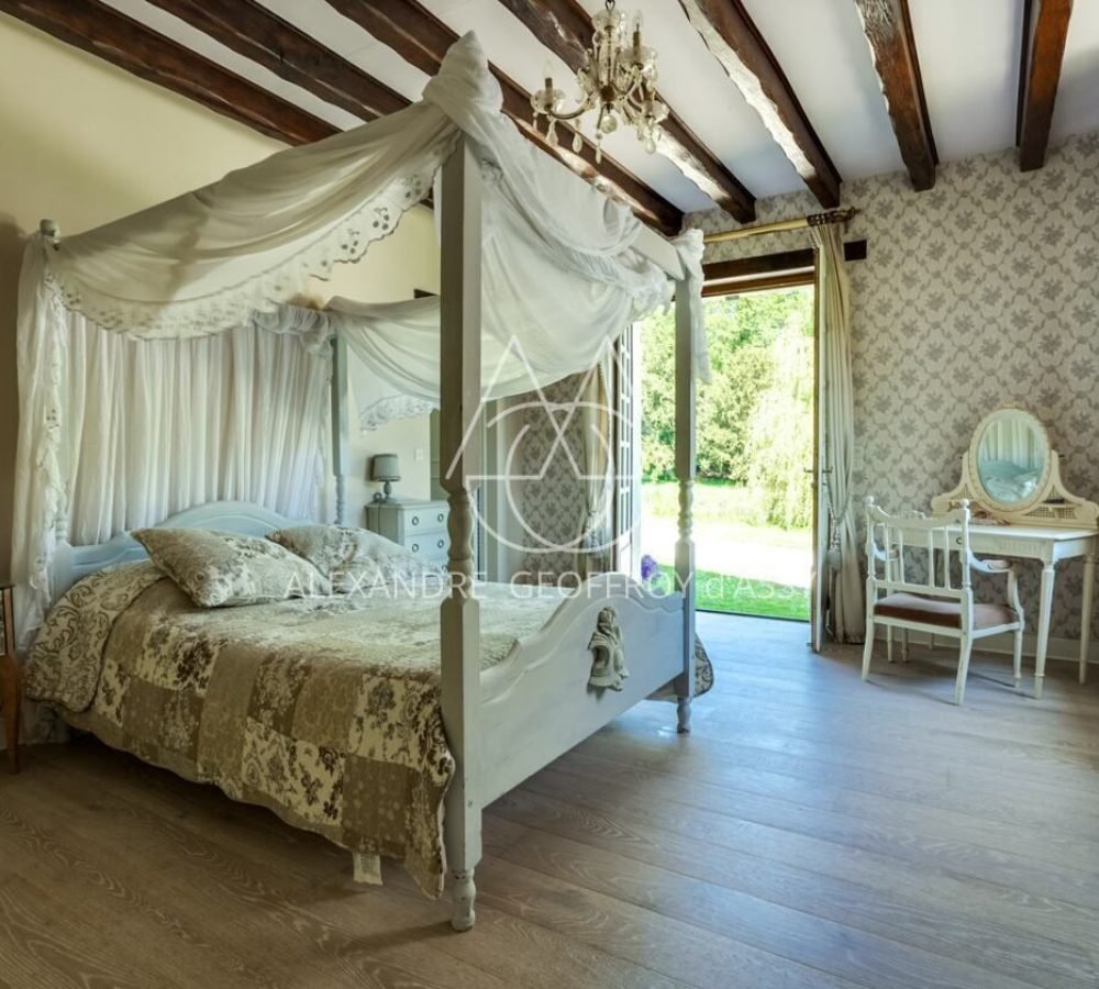 dsc05872-dsc05876-crop-c0-5__0-5-1800x1260-90