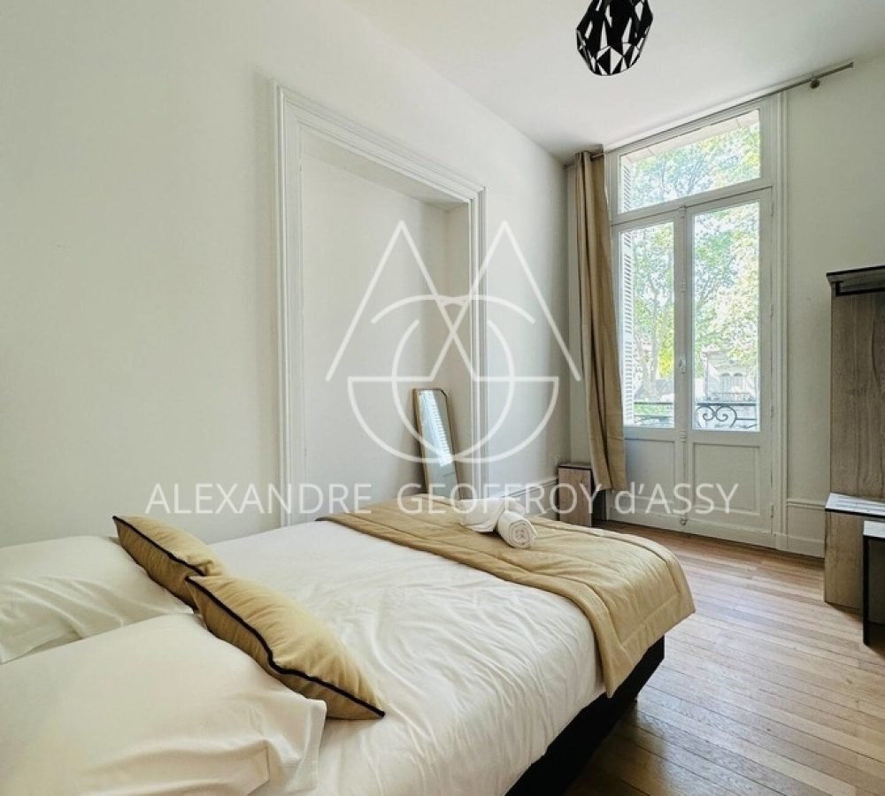 f2212c44-f590-4889-9036-fc9b3756acab (1)