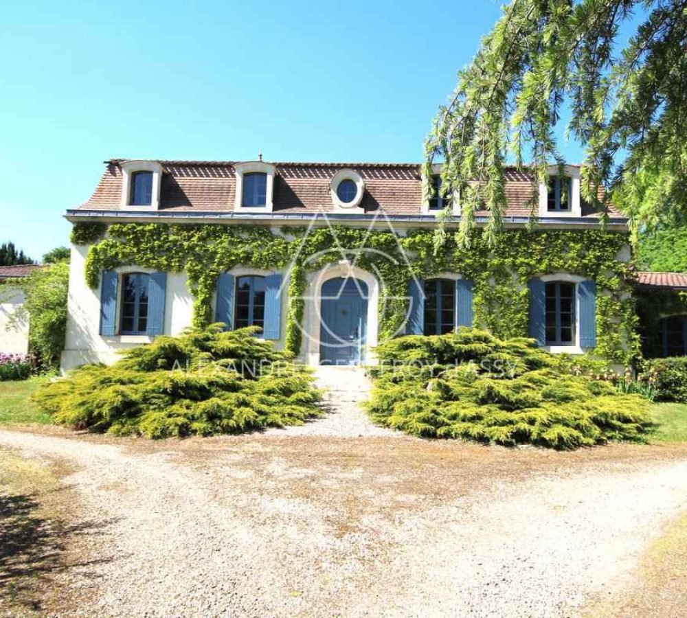 faug_facade_centre_iris